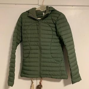 Lululemon down puffy coat women’s size 6